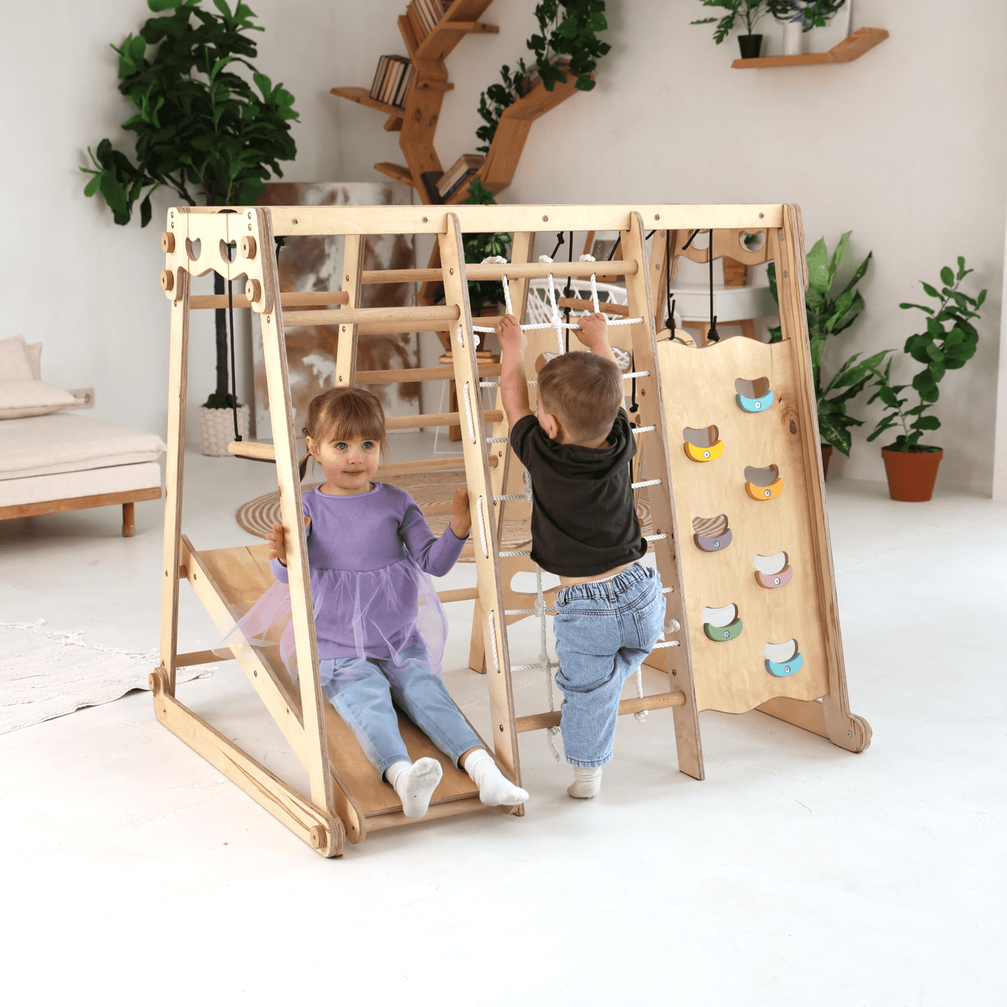 Indoor-Spielplatz 6in1 aus Holz für Kinder –  Schaukel, Rutsche, Seil und Treppe